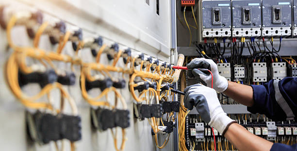 Professional Electrician technician working in Winchester, IL